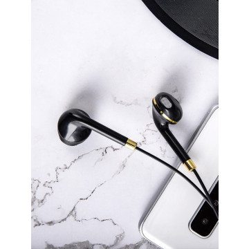 KIVEE 6971239572818 MT05W Ultra bass, 360 surround music Earphone 3.5mm with Mic control - 1.2M Black - Image 1
