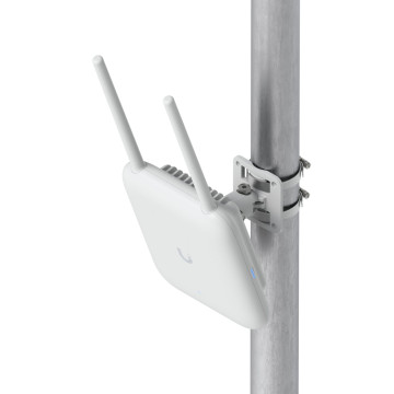 Ubiquiti U7-PRO-OUTDOOR U7 Pro, IP67 WiFi 7 AP, 2.5 GbE Uplink,300+ Connect Devices, Directional Super Antenna, 465 m² Coverage, Articulation Mounting Bracket - Image 1